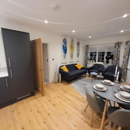 Luxury 2 Bed Apartment In The Heart Of Rochester Rochester  Dış mekan fotoğraf