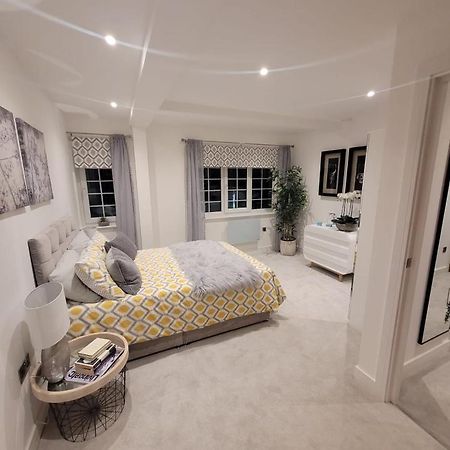 Luxury 2 Bed Apartment In The Heart Of Rochester Rochester  Dış mekan fotoğraf